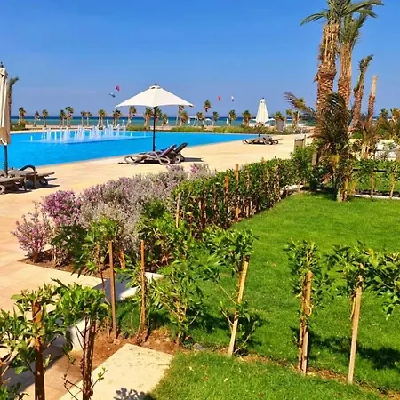 Luxurious Sea View 2 Bedroom & Private Garden To The Pool At Mangroovy