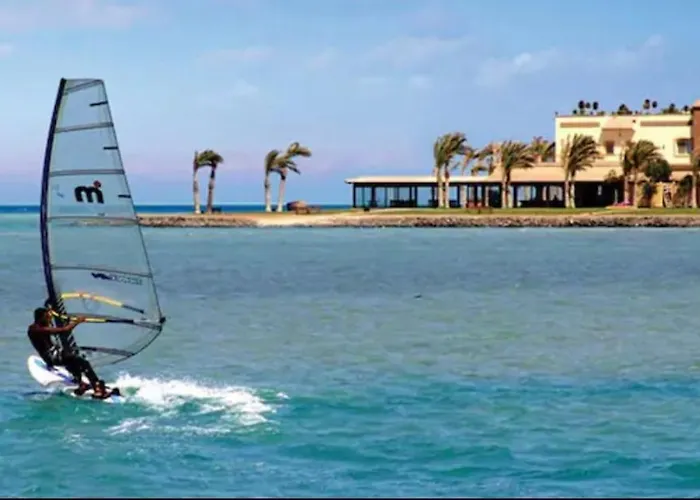 Luxurious Sea View 2 Bedroom & Private Garden To The Pool At Mangroovy Daire Hurgada