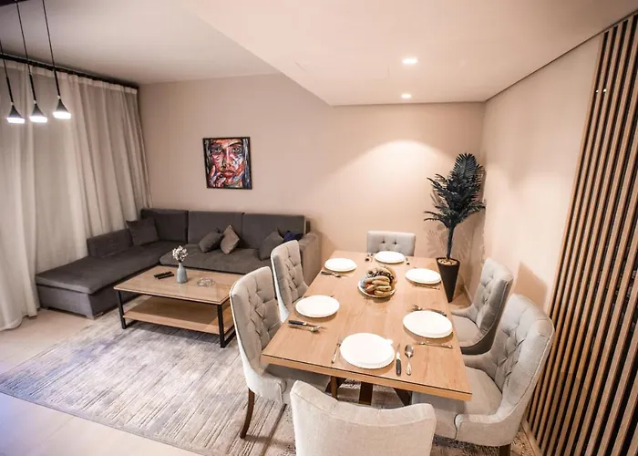 Daire Luxurious Sea View 2 Bedroom & Private Garden To The Pool At Mangroovy *